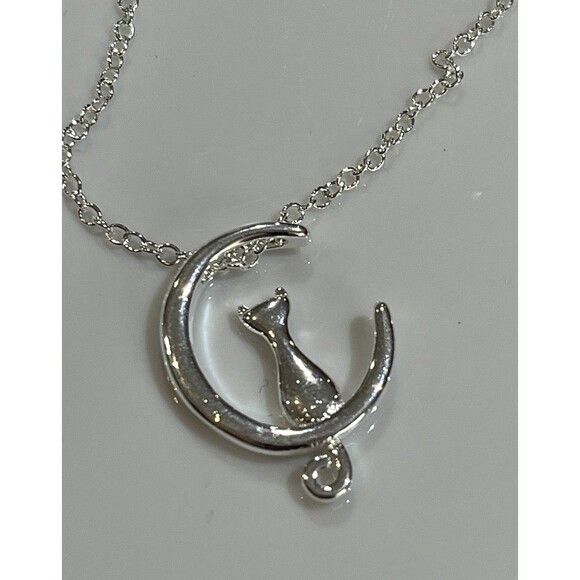 925 Sterling Silver Witchy Cat Sitting on Crescent Moon Pendant Necklace 17in - Picture 1 of 8